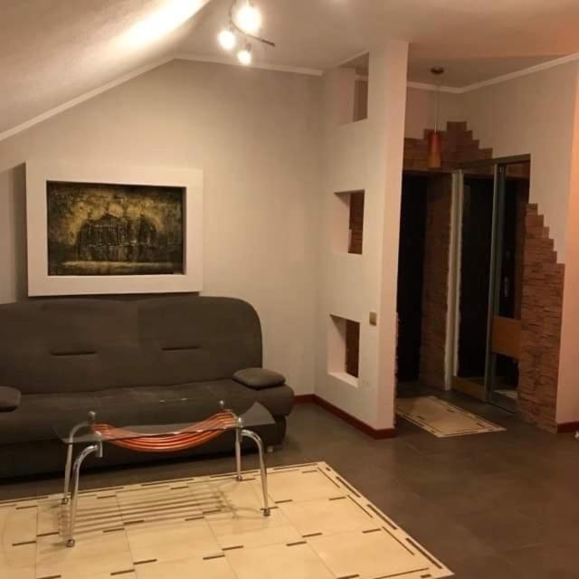 Apartment затишна в спальному районі